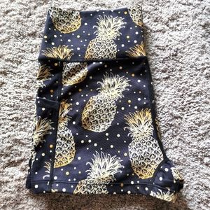 CVG Fineapple 2.5" shorts